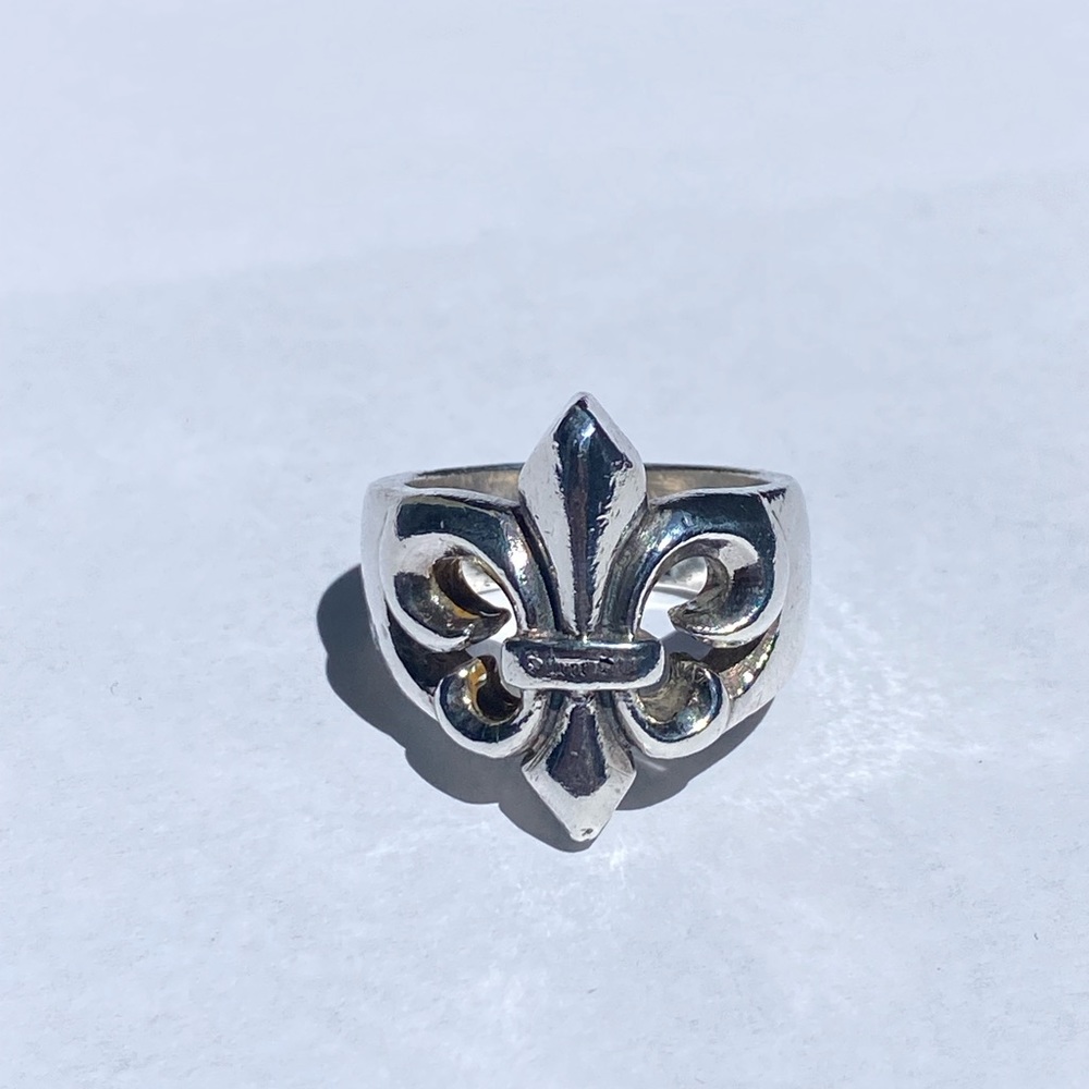 Heavy 925 sterling silver Fleur De Lis ring
